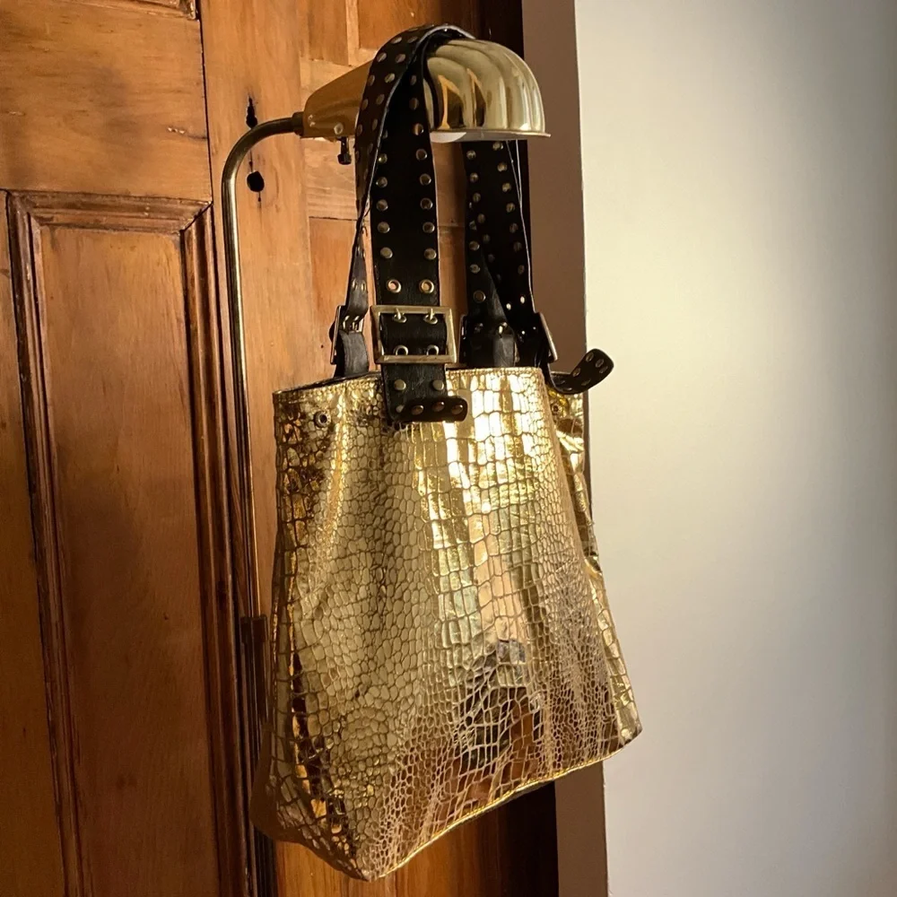 Gold faux snake skin studded bucket strap - Picture 3 of 5